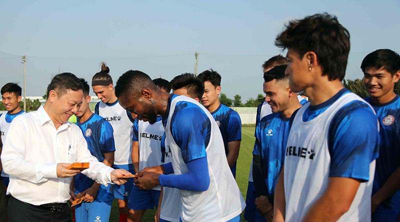 CLB TP Hồ Chí Minh nhận tin vui trước thềm V-League 2023
