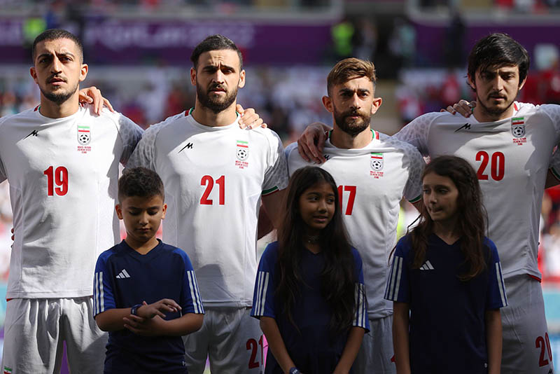 Số phận nào đang chờ đợi đội tuyển Iran sau khi từ chối hát quốc ca?