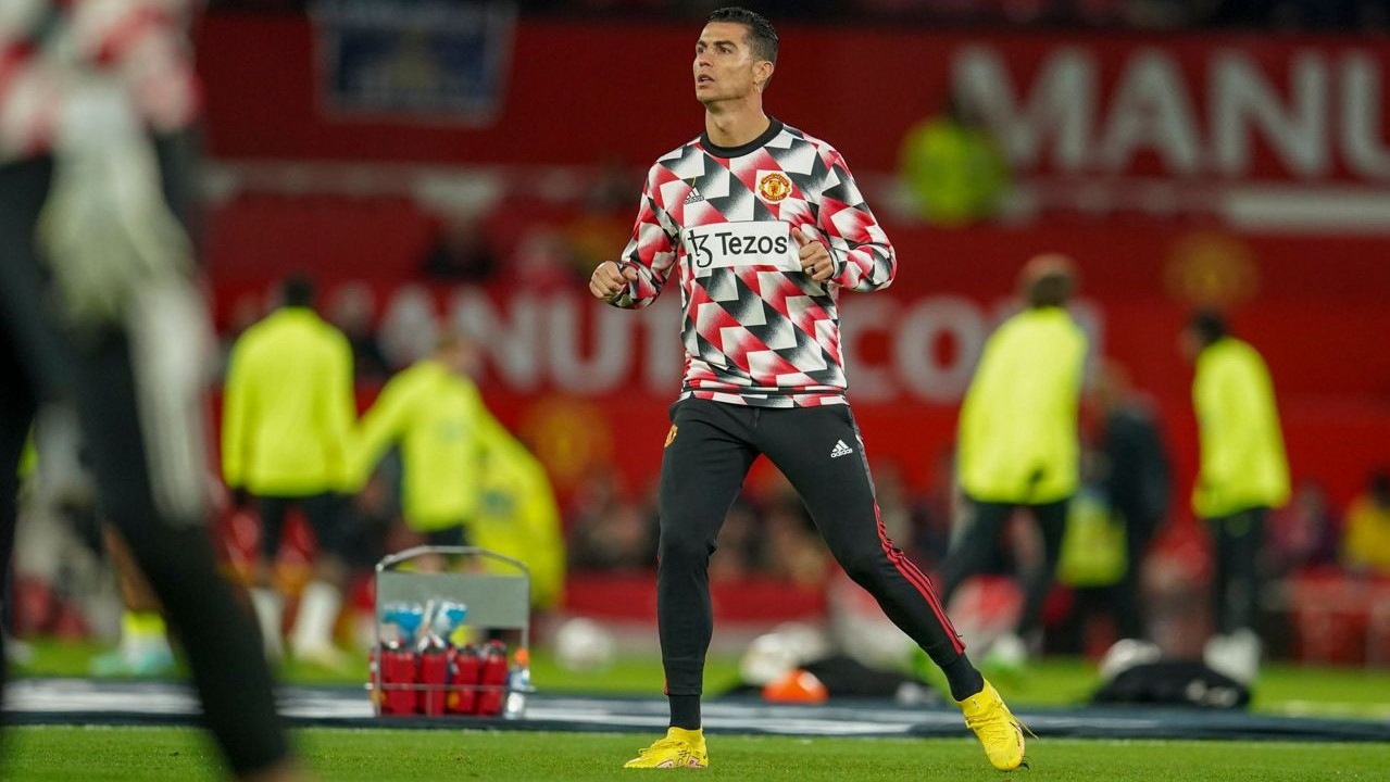 Ronaldo nhận ra sai lầm sau khi bị Man Utd ‘bỏ rơi’